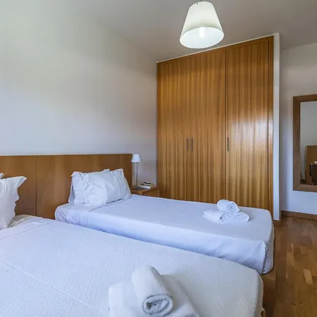 Marina Orada With Pool - 900m From The Daire Albufeira